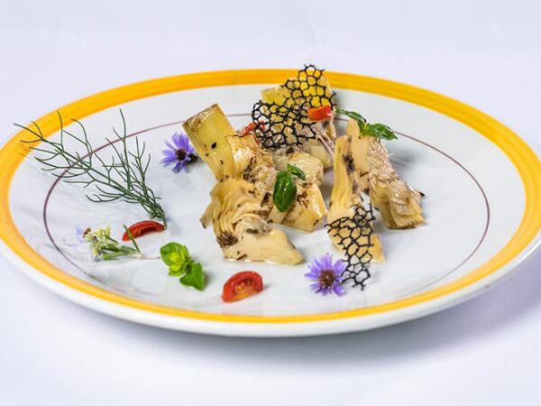 Spicchi di carciofi arrostiti